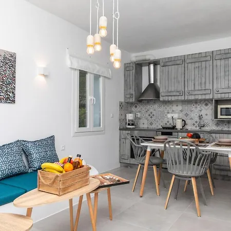 Pleiades Naxos * Agkidia