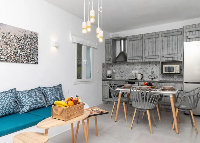 Pleiades Naxos * Agkidia