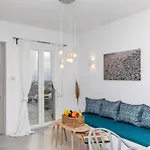 Pleiades Naxos * Αγγίδια